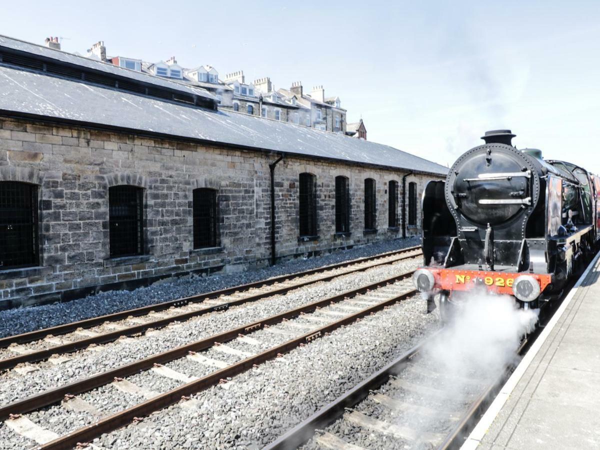 Olton Hall Engine Shed Уитби Екстериор снимка
